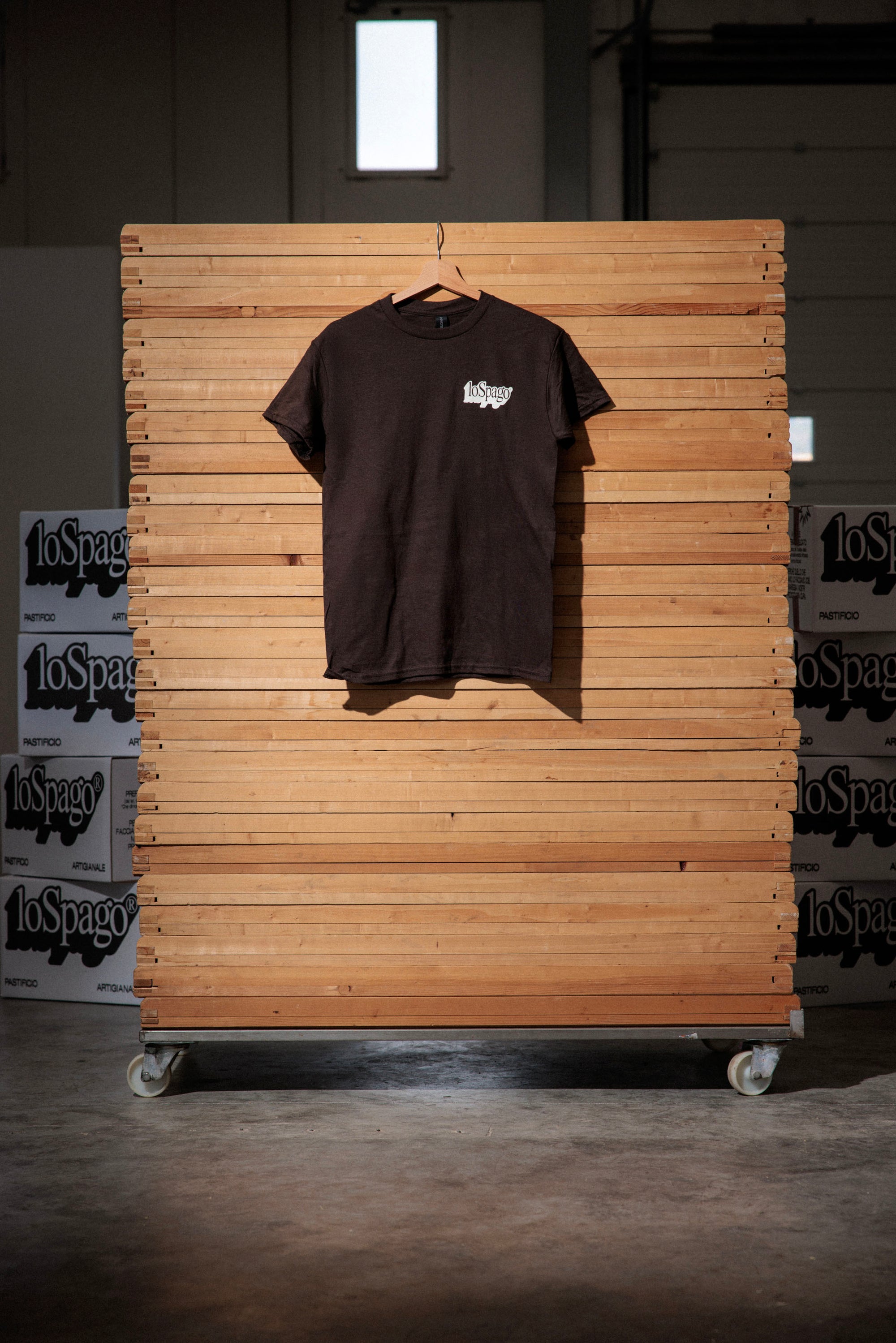 T-SHIRT (marrone)