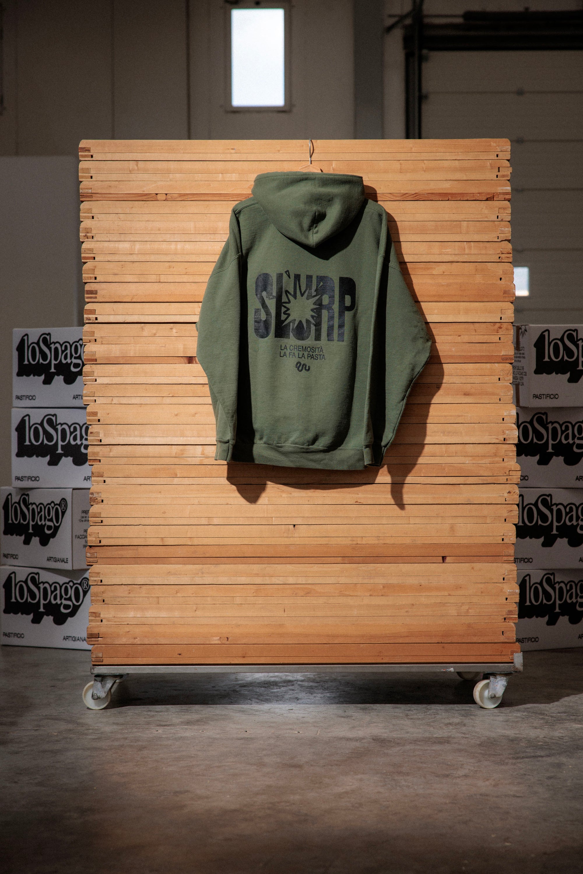 FELPA CON CAPPUCCIO (hoodie)