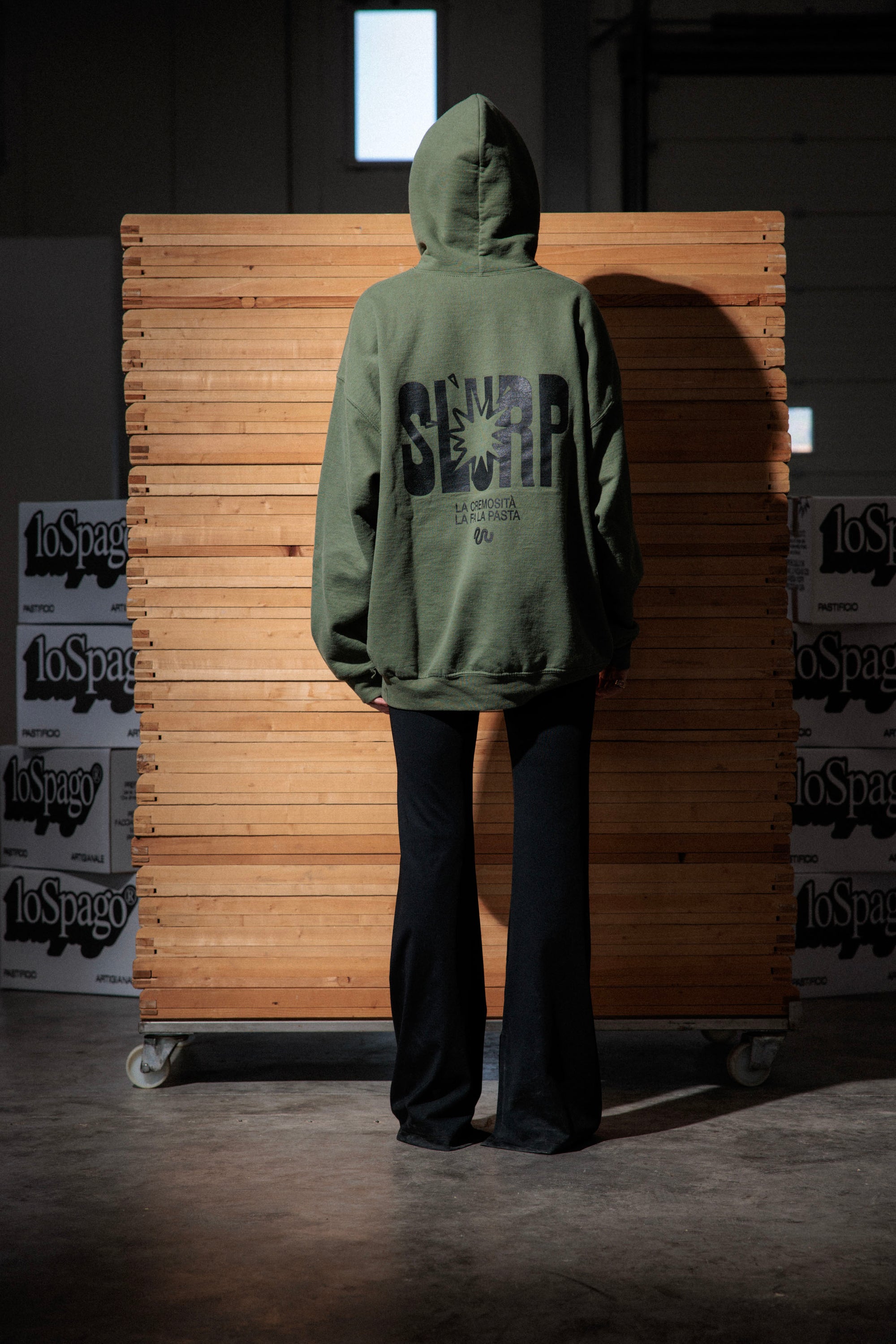 FELPA CON CAPPUCCIO (hoodie)
